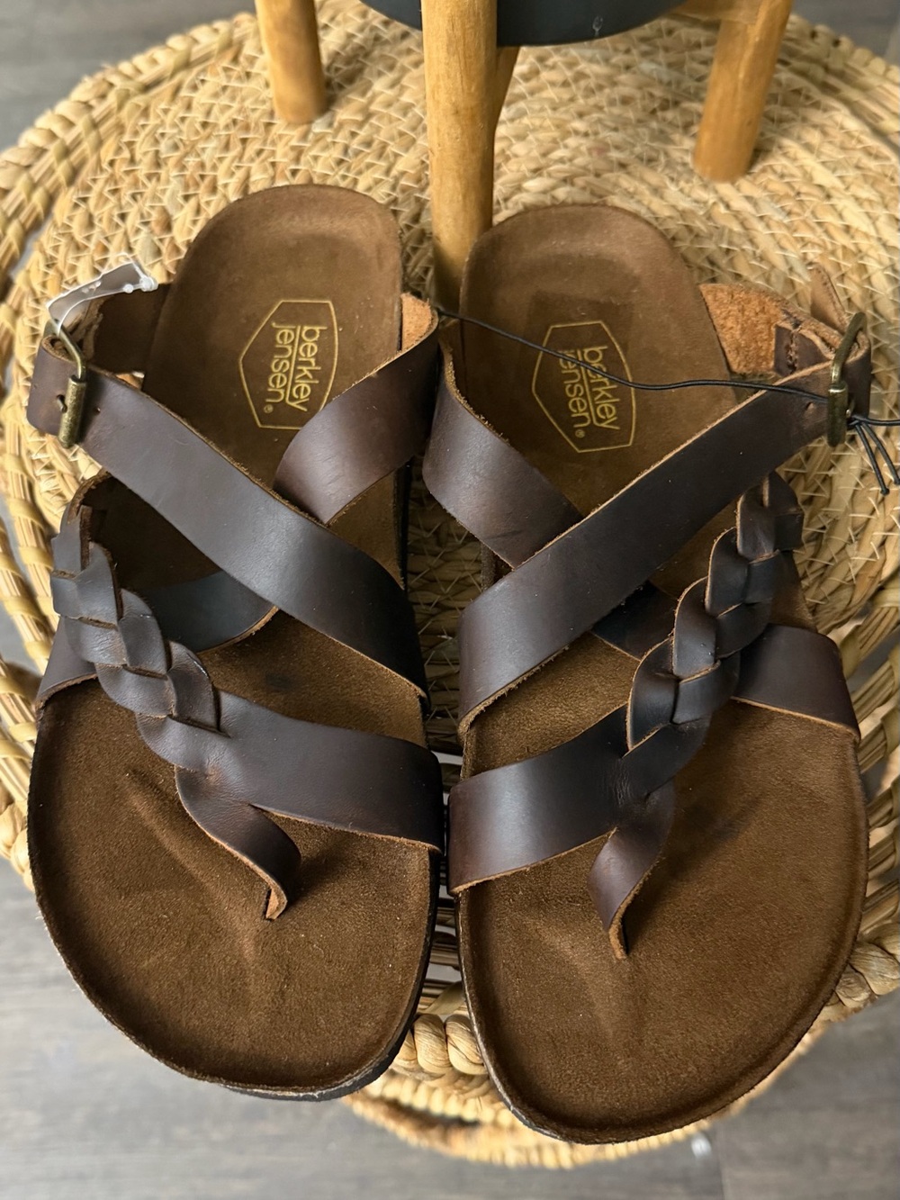 Berkley Jensen dark brown genuine leather footbed sandals